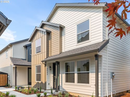 4043 Se 115th Ave, Portland, OR, 97266-2250 | Card Image