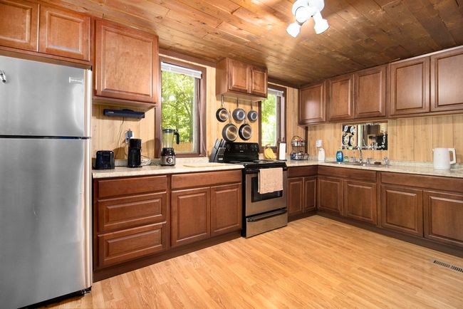207 E Jefferson St, House other with 4 bedrooms, 2 bathrooms and null parking in Cassopolis MI | Image 5