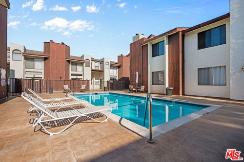 unit-6-6323 Reseda Blvd, Tarzana, CA, 91335-6956 | Card Image