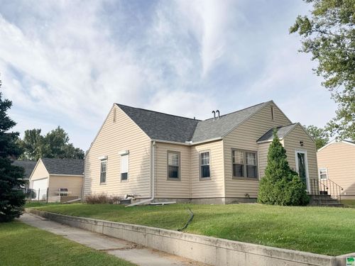 1002 1st Ave, Rock Rapids, IA, 51246-1024 | Card Image