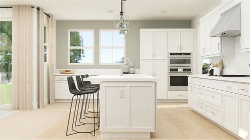 601 Guy Turner Dr, Camarillo, CA, 93010-7898 | Card Image