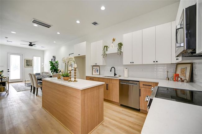 AB - 4009 New Orleans St, Home with 3 bedrooms, 2 bathrooms and null parking in Houston TX | Image 9