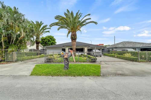 b-344 Nw 136th Pl, Miami, FL, 33182-1945 | Card Image