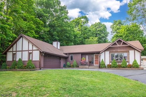 14 Stanley Pl, Budd Lake, NJ, 07828-3510 | Card Image