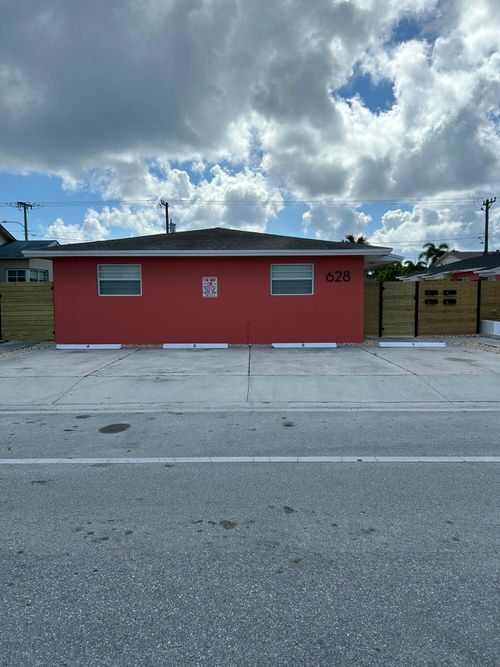 628 N M St, Lake Worth Beach, FL, 33460-3170 | Card Image