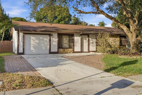 2545 Conroy Dr, North Palm Beach, FL, 33403-1401 | Card Image