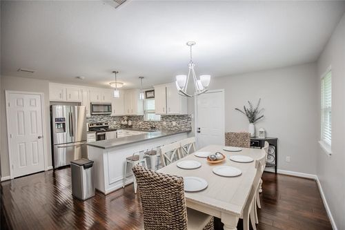 4515 Ravine Dr, Friendswood, TX, 77546-4260 | Card Image