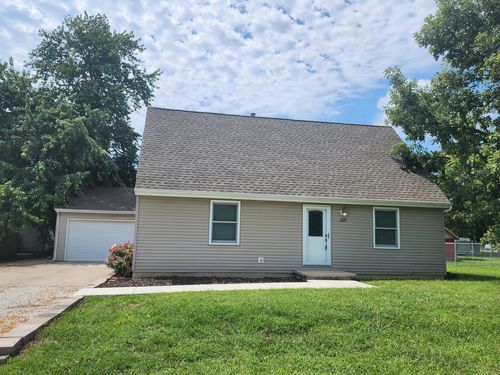 600 S Pearl St, Atlanta, IL, 61723-8743 | Card Image