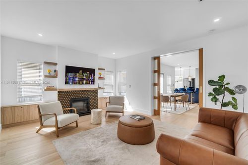 2043 7th St, Miami, FL, 33135-3311 | Card Image