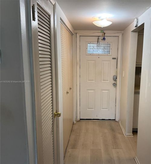 apt-112-8020 N Sunrise Lakes Dr, Sunrise, FL, 33322-1658 | Card Image