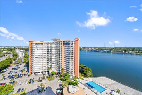 1603e-1351 Ne Miami Gardens Dr, Miami, FL, 33179-4719 | Card Image