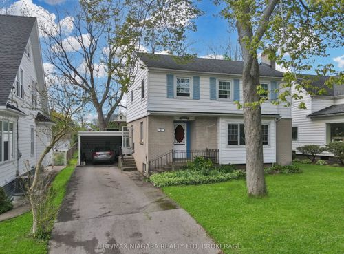 21 Highland Ave, Fort Erie, ON, L2A2X6 | Card Image