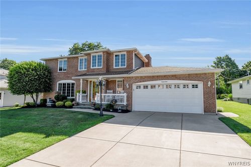 31 Carmolite Dr, West Seneca, NY, 14224-3612 | Card Image