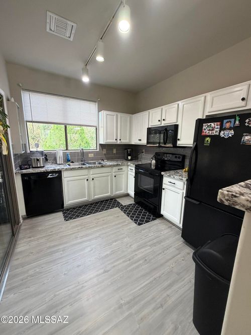 3700 S Paseo De Los Nardos, Green Valley, AZ, 85614 | Card Image