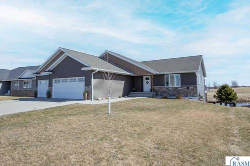 2206 Rolling Green Ln, North Mankato, MN, 56003-4443 | Card Image