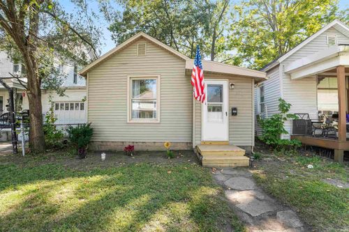 906 E Fort Wayne St, Warsaw, IN, 46580-3435 | Card Image