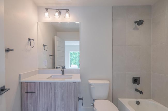 En Suite Bathroom | Image 37
