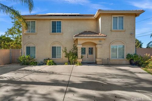 3271 E Muscat Ave, Fresno, CA, 93725-2623 | Card Image