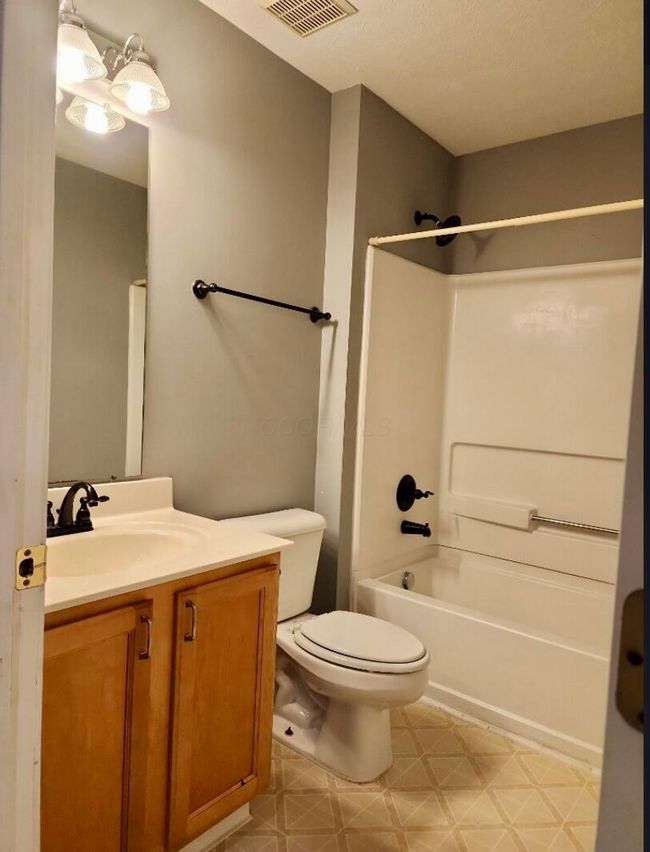 6553 - 6553 Dorothys Crk, Condo with 2 bedrooms, 2 bathrooms and null parking in Canal Winchester OH | Image 8