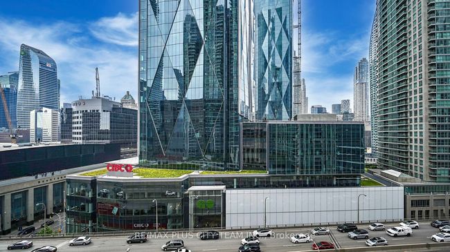 1305 - 18 Harbour St, Condo with 2 bedrooms, 2 bathrooms and 1 parking in Toronto ON | Image 25