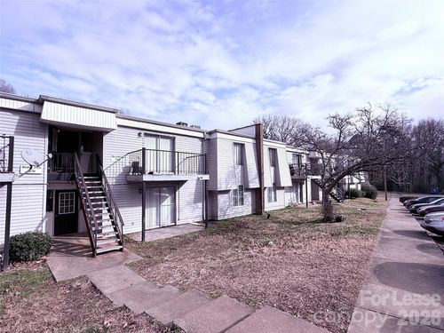 g-702 Farmhurst Dr, Charlotte, NC, 28217-4990 | Card Image
