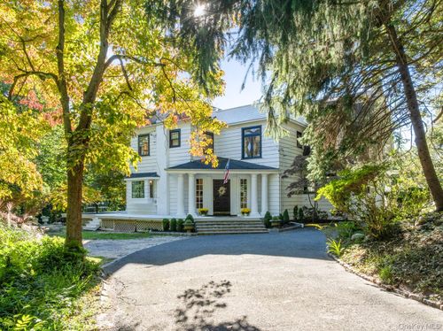 6 Arbutus Path, Brookhaven, NY, 11777 | Card Image