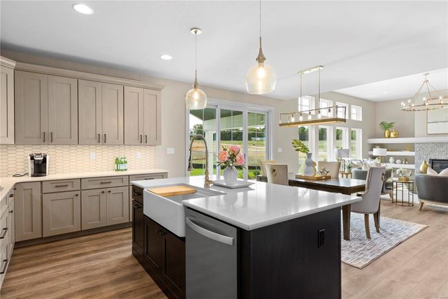 Photo representation of a similar home. Some features shown may be optional. | Image 7