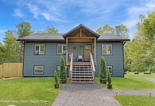 94 Brookside Dr, Tannersville, NY, 12485-7733 | Card Image