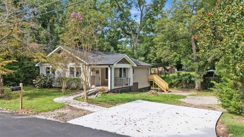 121 Orchard St, Fairburn, GA, 30213-1216 | Card Image