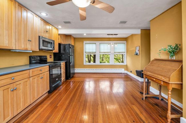 4 3 Rd Rd, House other with 3 bedrooms, 1 bathrooms and 4 parking in Woburn MA | Image 9
