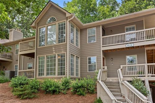 808 Country Park Dr Se, Smyrna, GA, 30080-8222 | Card Image