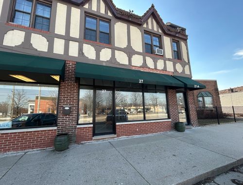 27 E Park Blvd, Villa Park, IL, 60181-2989 | Card Image