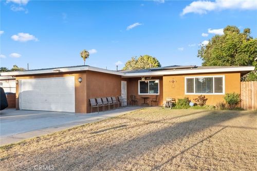 1627 S Laurel Ave, Ontario, CA, 91762-5836 | Card Image