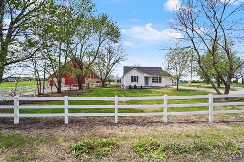 5131 Sw Urish Rd, Topeka, KS, 66610-9667 | Card Image