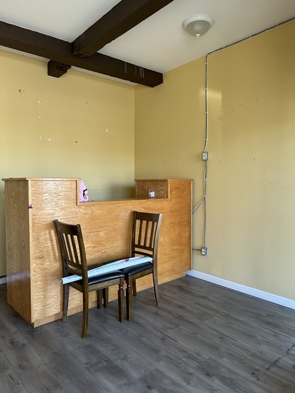 Commercial Lease in Hull 2