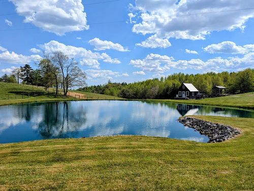 2038 Pilot View Dr, Hillsville, VA, 24343 | Card Image