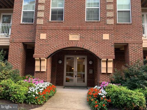 unit-203-13723 Neil Armstrong Ave, HERNDON, VA, 20171-4132 | Card Image