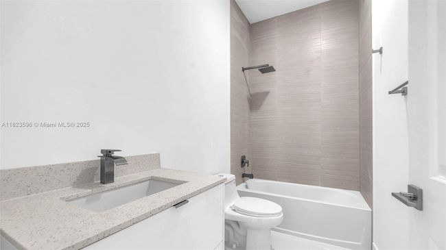 15455 Sw 232 Nd St, House other with 5 bedrooms, 4 bathrooms and null parking in Miami FL | Image 22