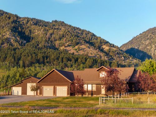 34 County Road 179 S, Thayne, WY, 83127 | Card Image