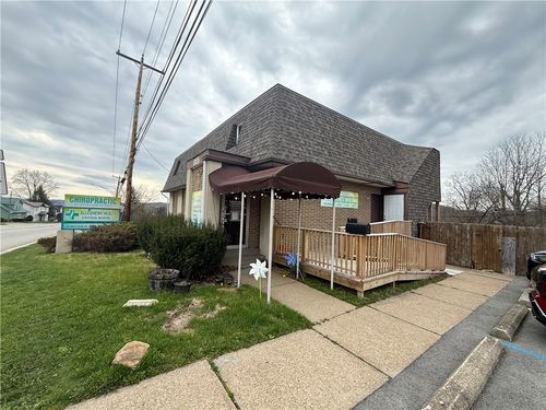 825 10th Ave, Brackenridge, PA, 15014-1085 | Card Image