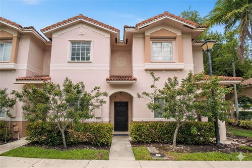 8805 S Isles Cir, Tamarac, FL, 33321-4406 | Card Image