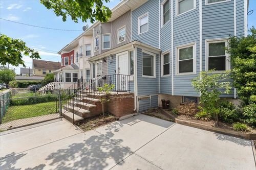 1419 Minton St, Far Rockaway, NY, 11691-3912 | Card Image