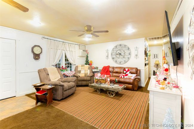 2410 Russellville Rd, House other with 3 bedrooms, 1 bathrooms and null parking in Quinton OK | Image 10