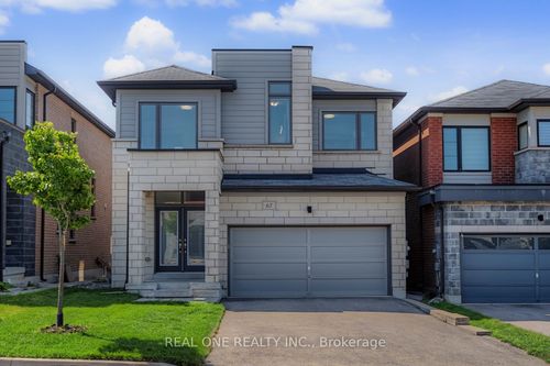 67 Tango Cres, Newmarket, ON, L3X0K4 | Card Image