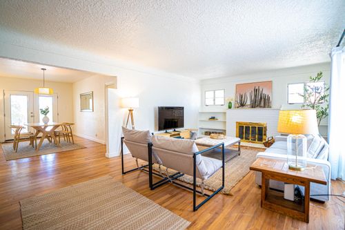 219 Amherst Dr Se, Albuquerque, NM, 87106-1401 | Card Image