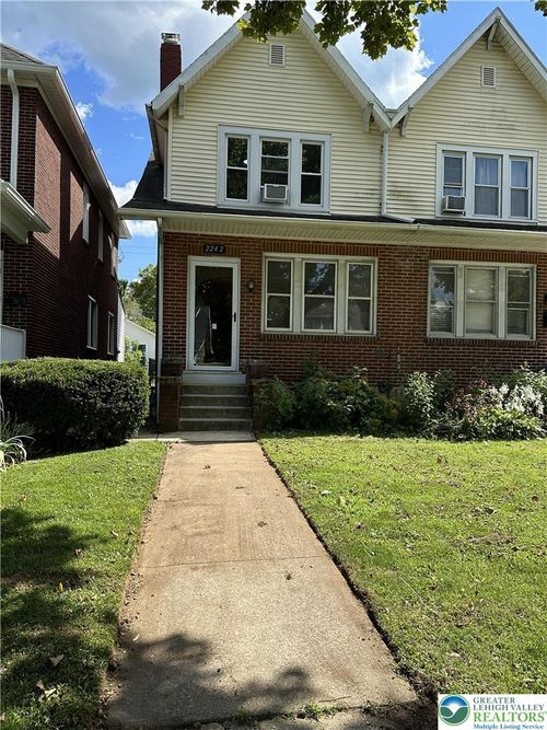 2242 Ferry St, EASTON, PA, 18042-3820 | Card Image