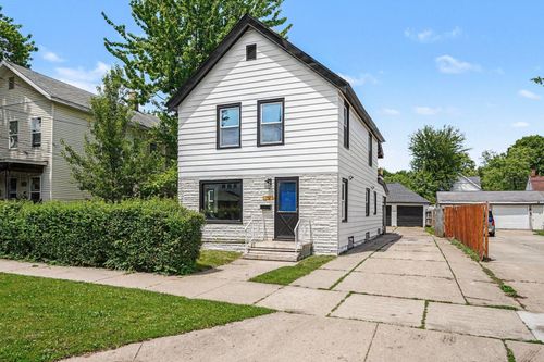757 6th St Nw, Grand Rapids, MI, 49504-5256 | Card Image