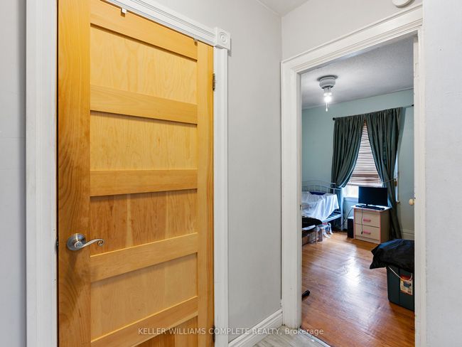 174 Park Row N, House other with 2 bedrooms, 2 bathrooms and null parking in Hamilton ON | Image 23