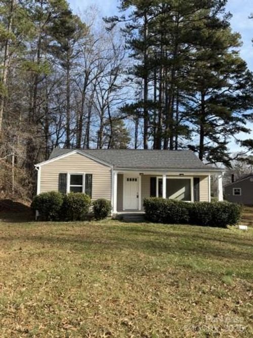 530 N Mulberry St, Statesville, NC, 28677-3908 | Card Image