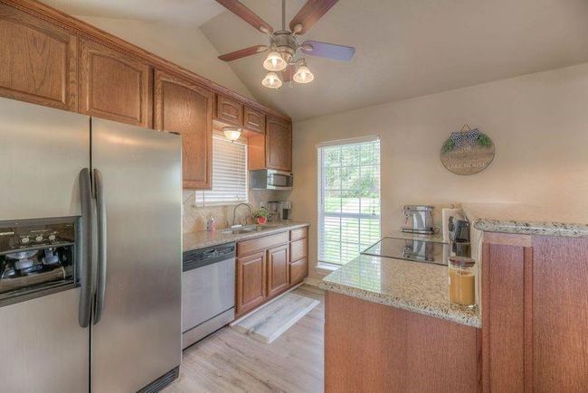 220 Harbor Dr, House other with 3 bedrooms, 2 bathrooms and 2 parking in Onalaska TX | Image 10